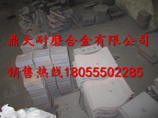 瑞士阿曼3000瀝青拌合機耐磨門(mén)襯板、鍋底襯板供應廠(chǎng)家